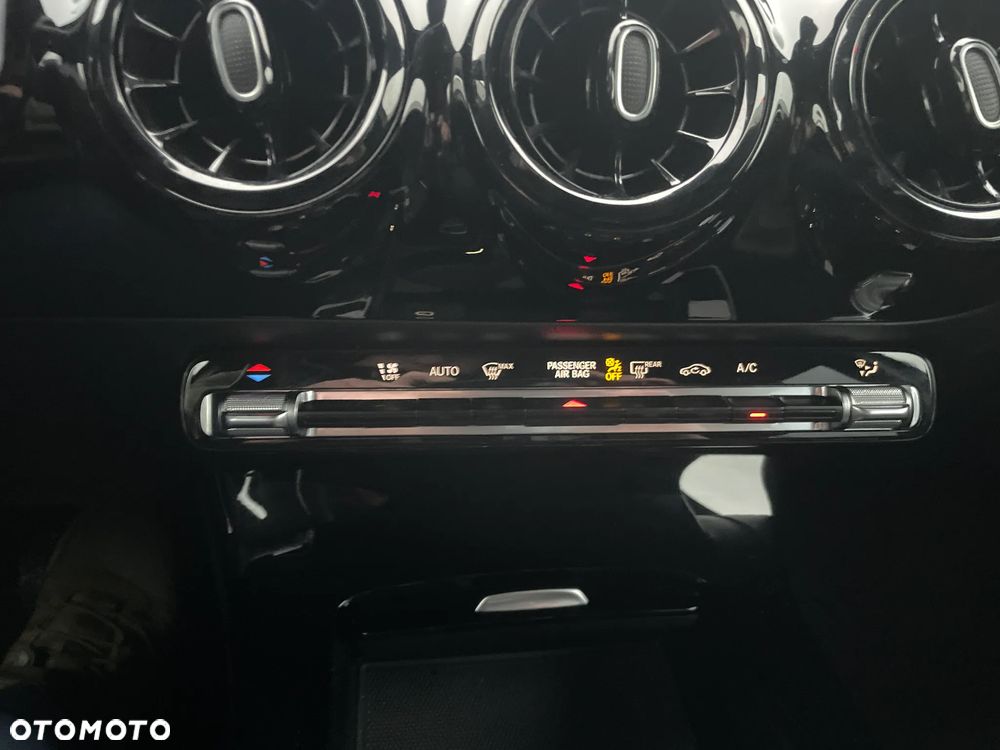 Mercedes-Benz Klasa A 180 d 8G-DCT AMG Line - 20