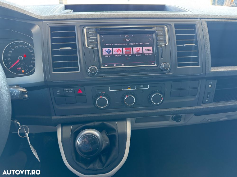Volkswagen Transporter - 21