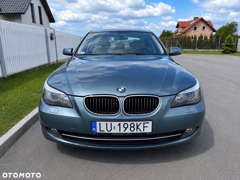 BMW Seria 5 525i xDrive - 2