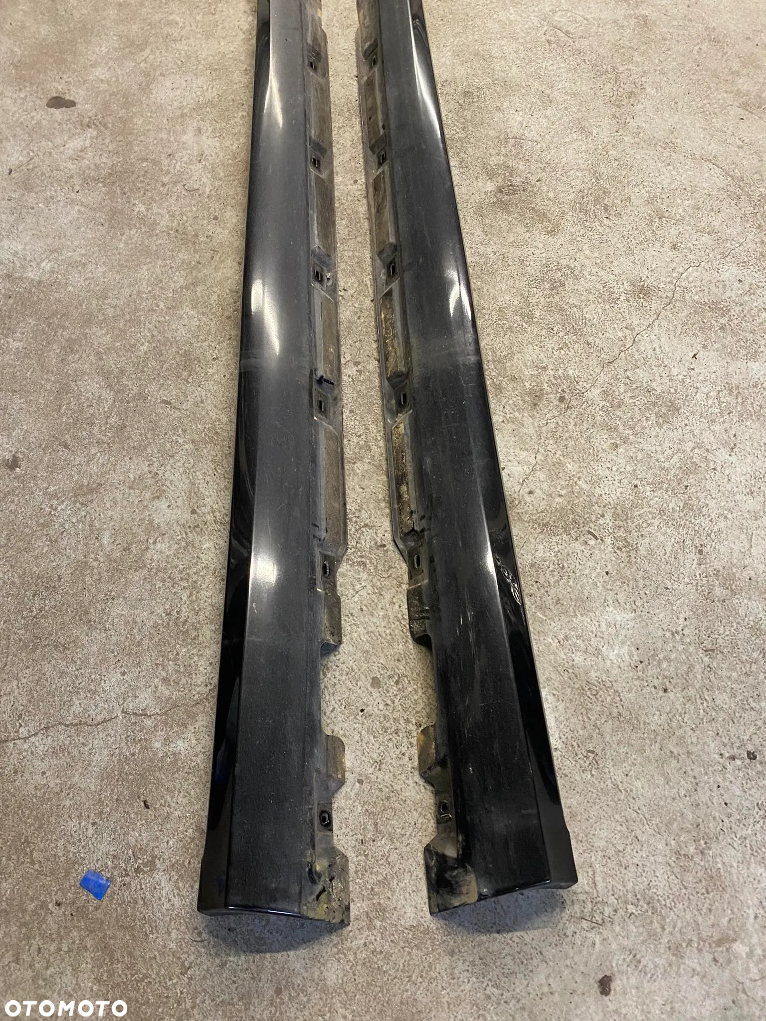 MERCEDES W251 LISTWA PROGOWA PRAWA LEWA C197 A2516980754 - 2