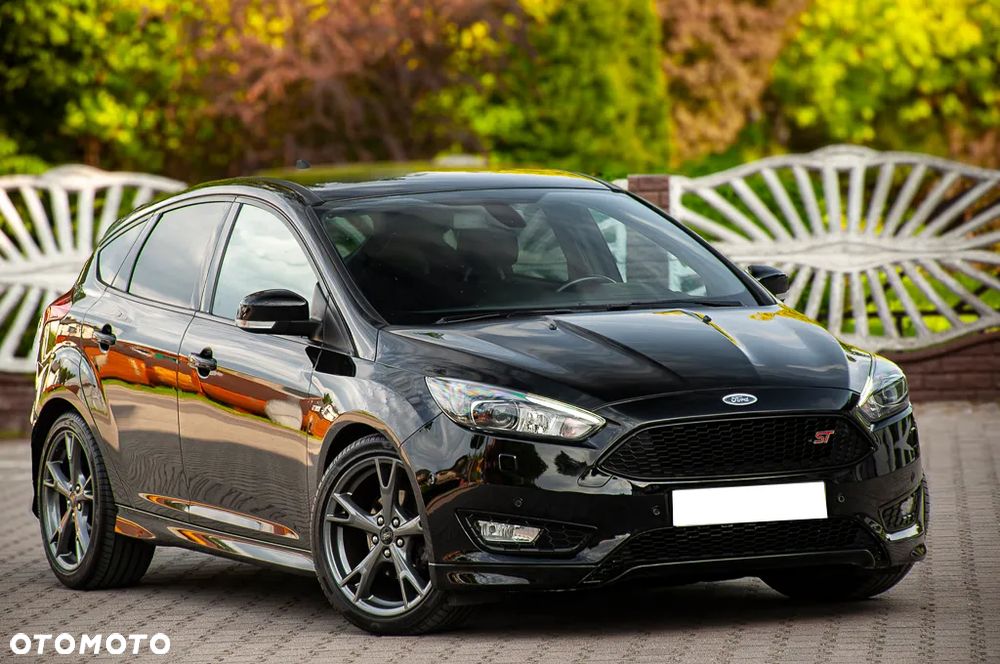 Ford Focus 1.5 EcoBlue Start-Stopp-System ST-LINE STYLE - 2