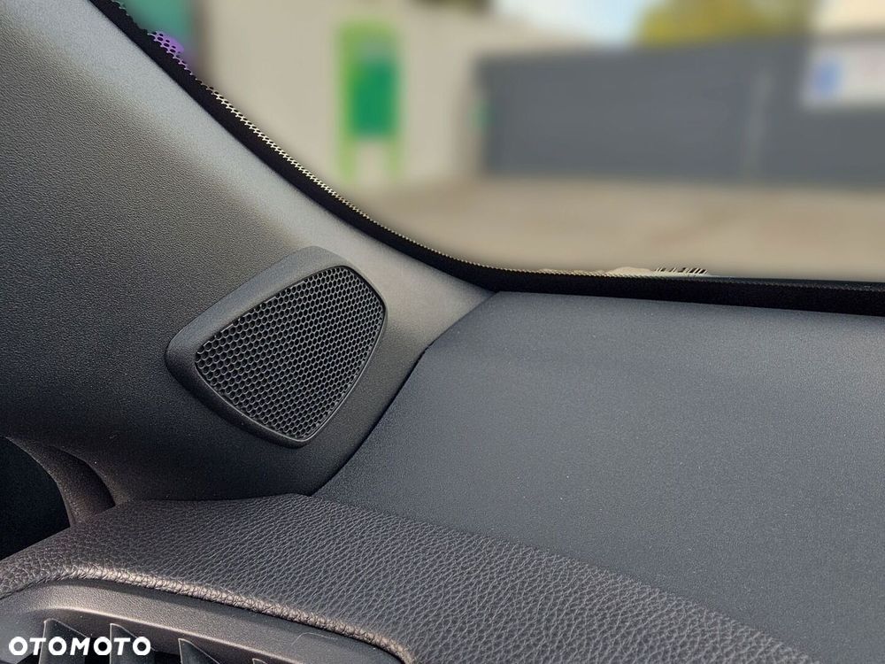 Toyota Yaris Hybrid 1.5 Executive - 31