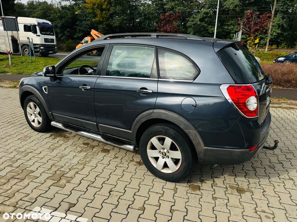 Chevrolet Captiva 2.4 4WD 7 Sitzer LT - 9