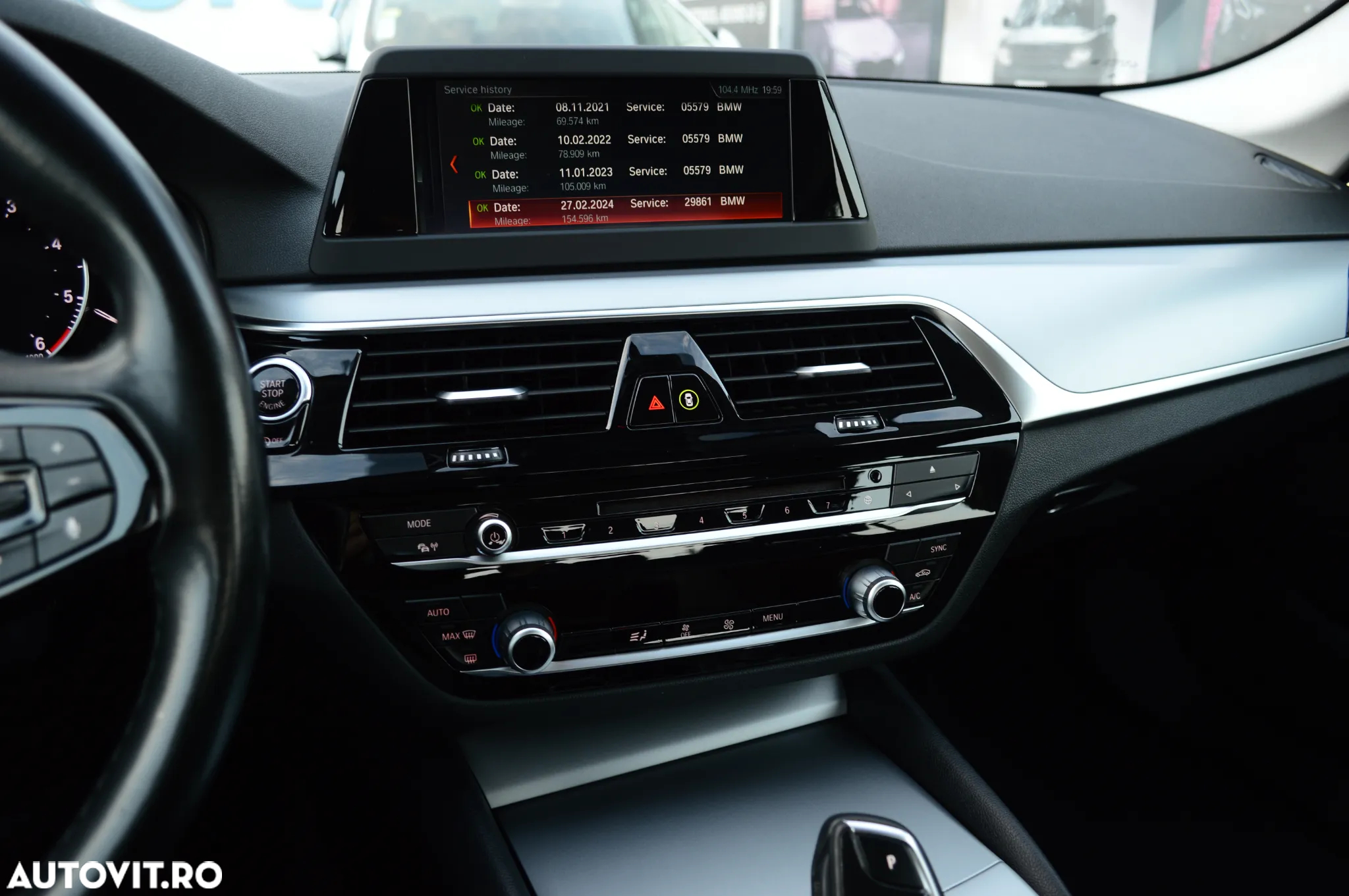 BMW Seria 5 520d xDrive Aut. - 27
