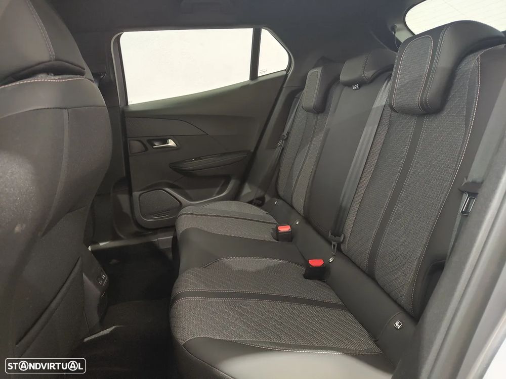 Peugeot e-2008 54 kWh Allure - 8