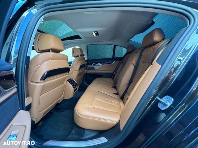 BMW Seria 7 - 10