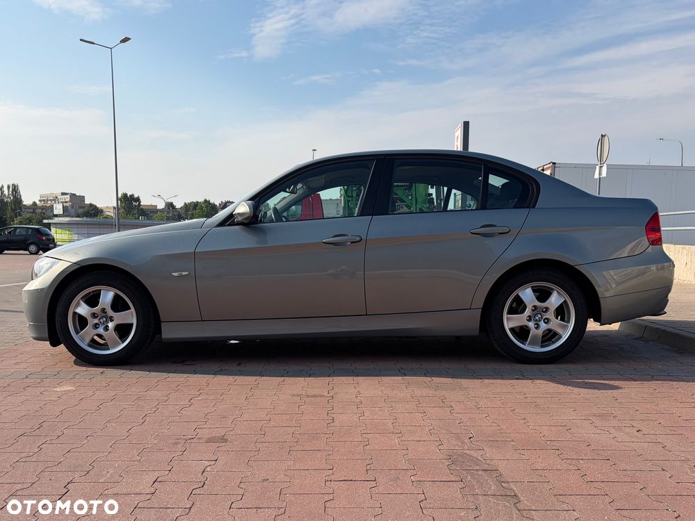 BMW Seria 3 318d DPF - 8