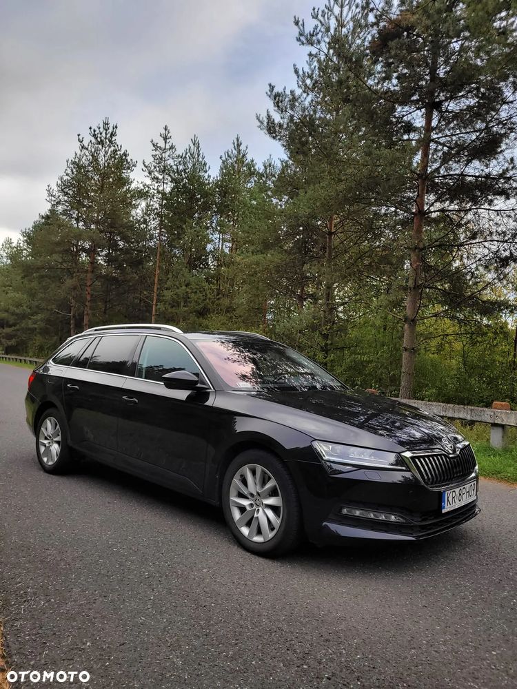 Skoda Superb 2019 photo 5