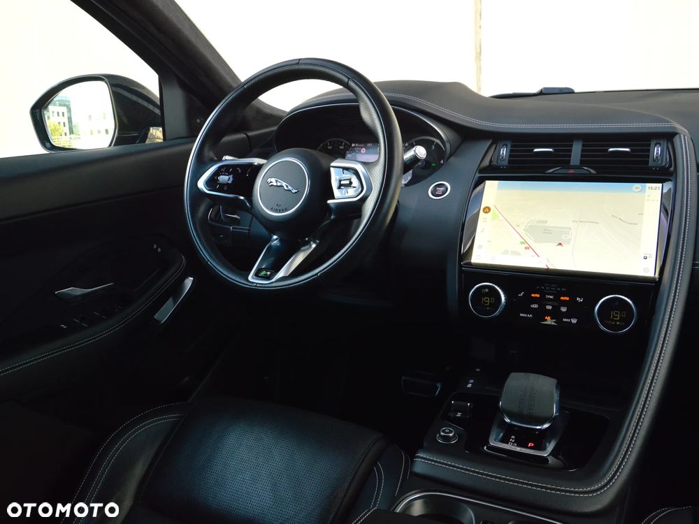 Jaguar E-Pace - 21