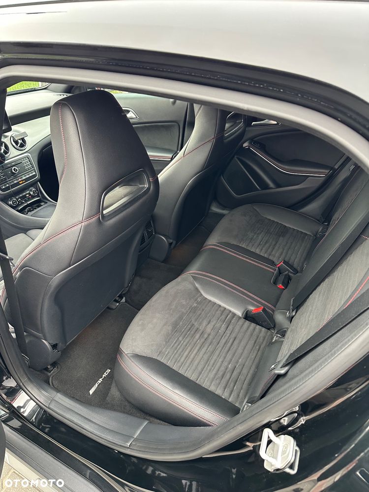 Mercedes-Benz GLA 250 7G-DCT AMG Line - 10