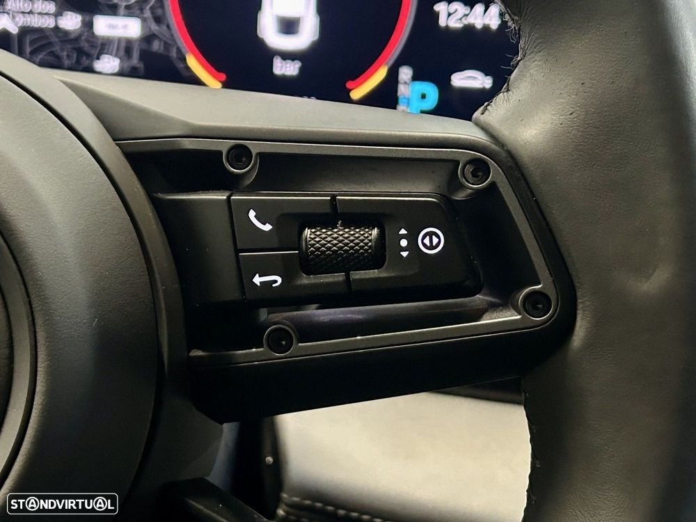 Porsche Taycan Turbo - 33