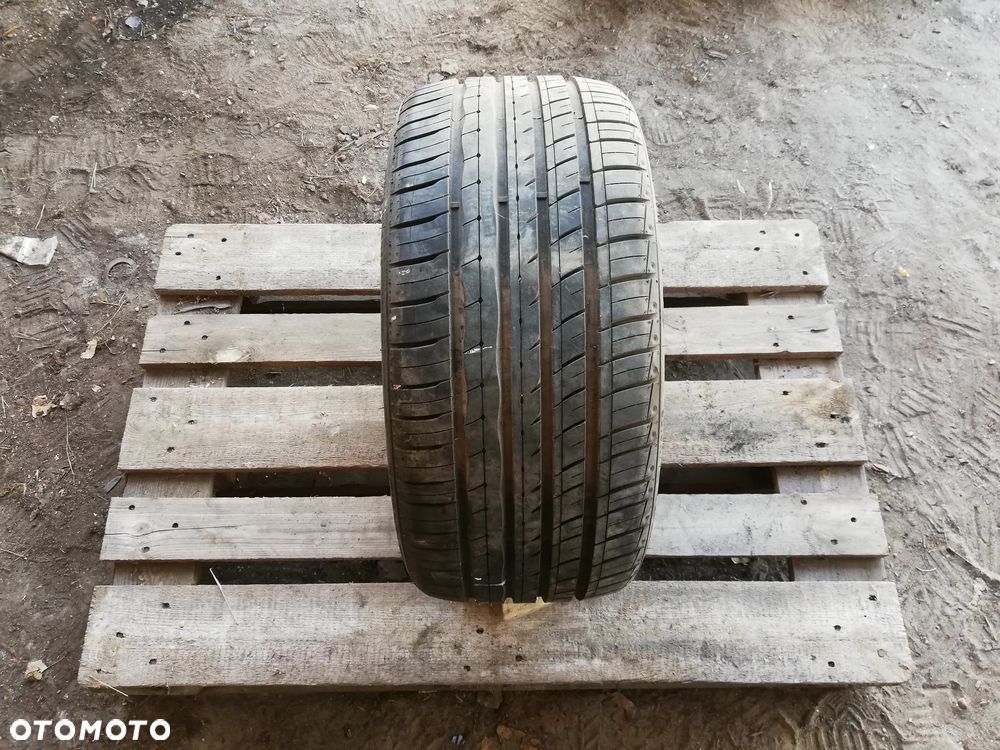 opona rxmotion 245/35ZR18 - 1