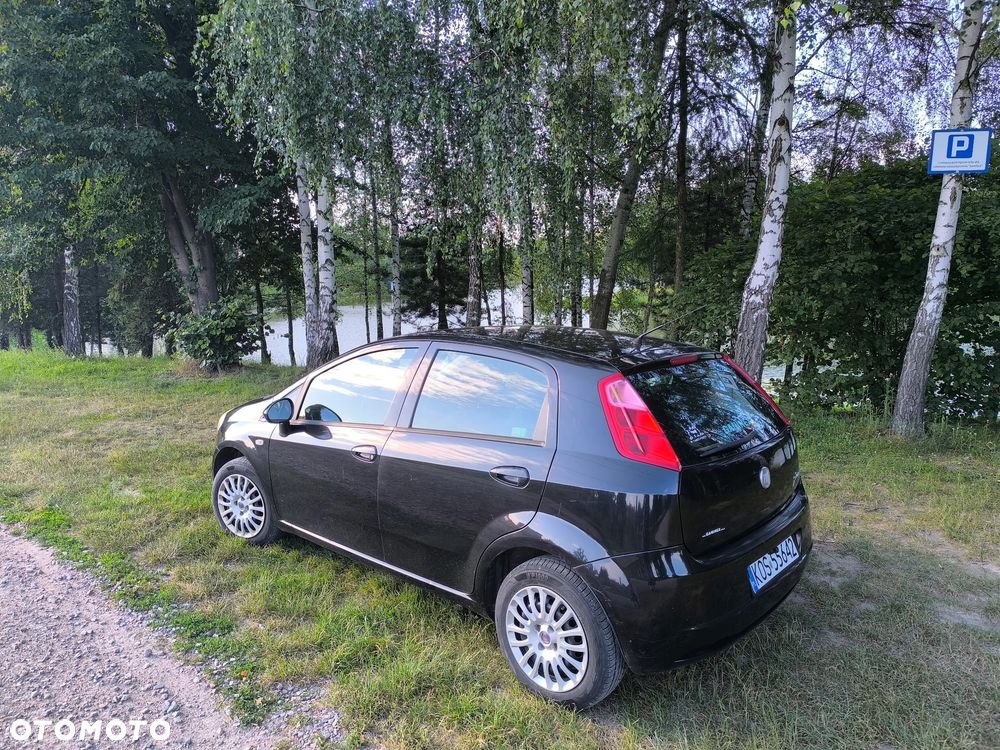 Fiat Grande Punto Actual 1.4 8V Estiva Blue&Me - 2