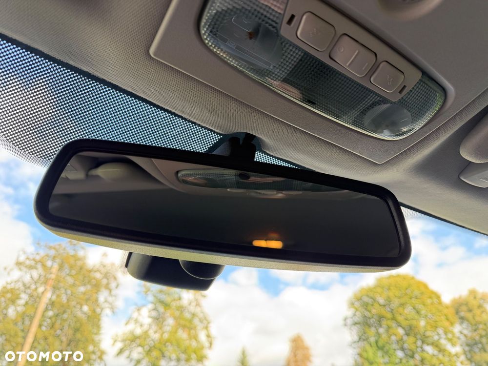 Ford Kuga 2.0 TDCi 2x4 Titanium - 24