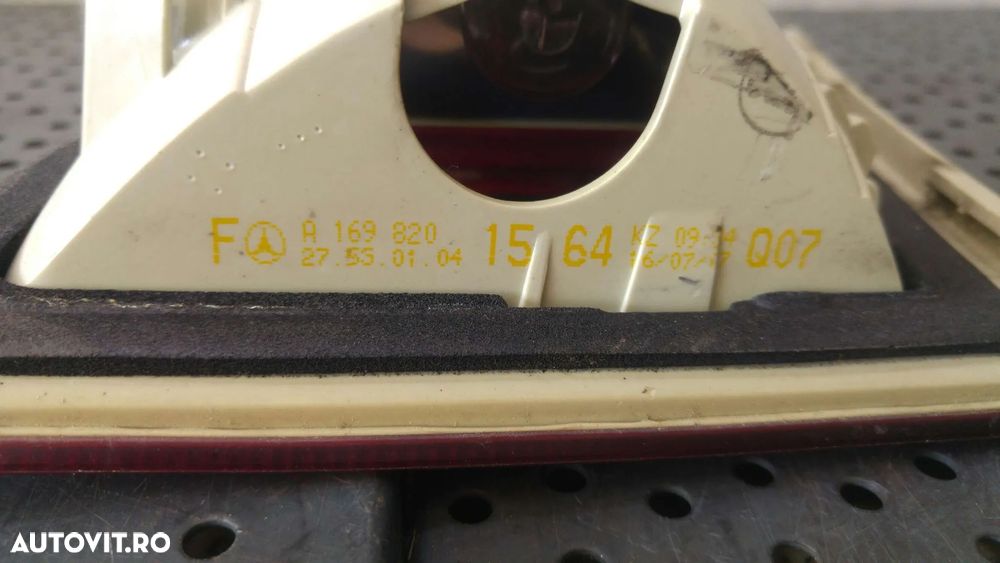 Stop tripla lampa stanga haion mercedes b class w245 a1698201564 a1698200577 - 3