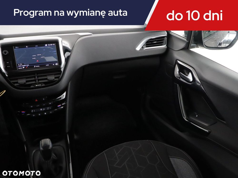 Peugeot 2008 - 10