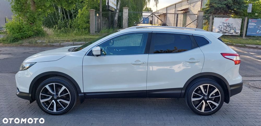 Nissan Qashqai 1.6 DCi Xtronic TEKNA - 3