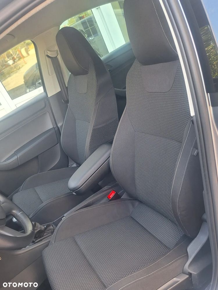 Skoda RAPID 1.6 TDI Active - 12
