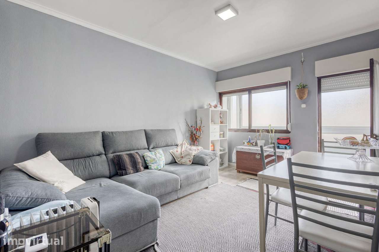 Apartamento T2 Arrendado - Grande imagem: 2/18