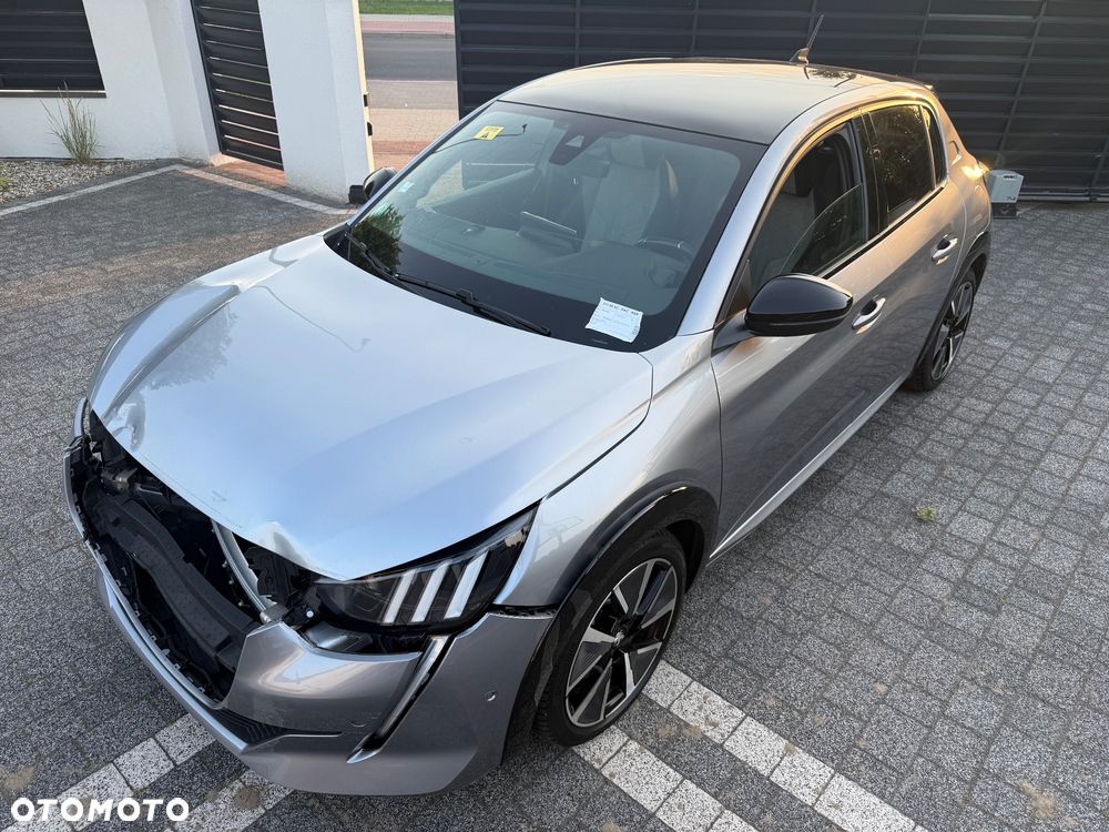 Peugeot 208 GT - 12