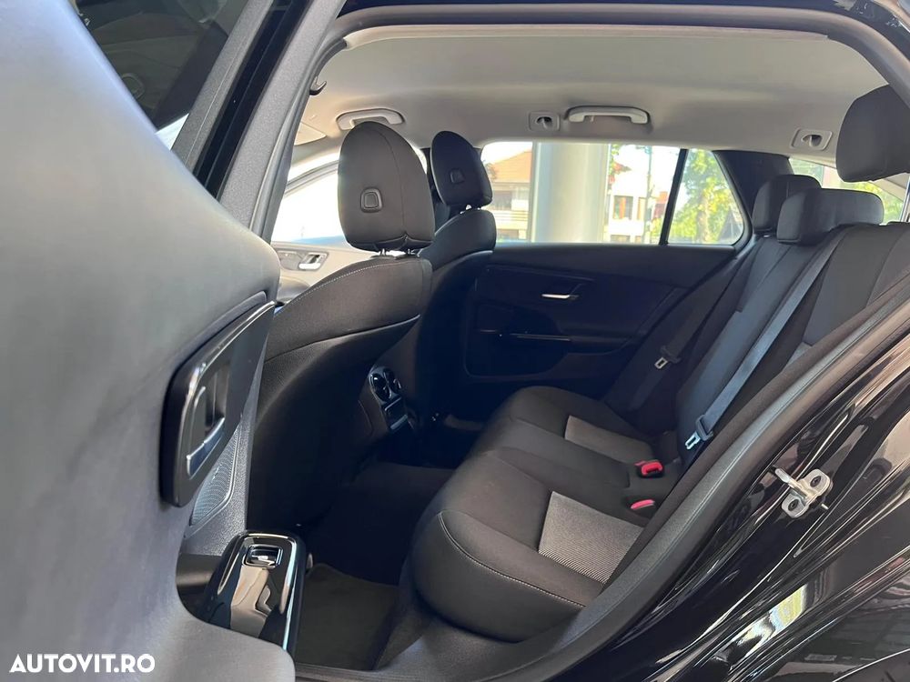 Mercedes-Benz C - 23