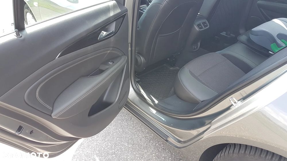 Opel Insignia 1.5 T Elite S&S - 14