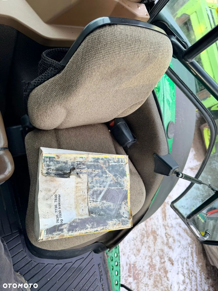 John Deere 7830 - 17