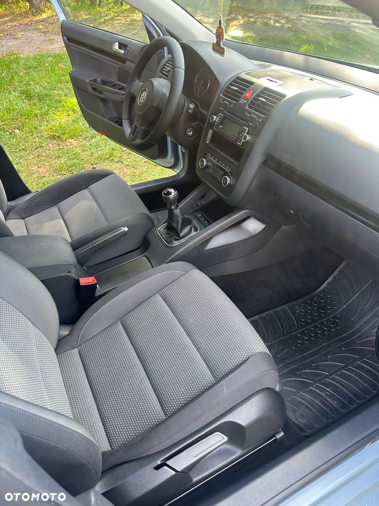 Volkswagen Jetta - 20