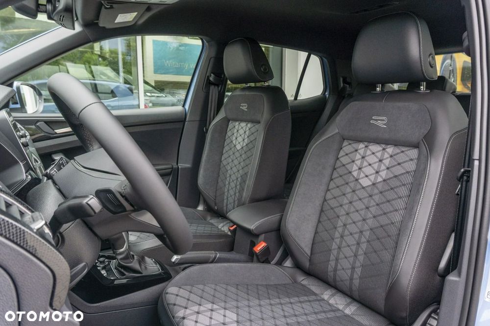 Volkswagen T-Cross - 12