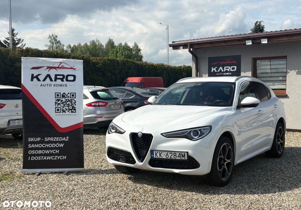 Alfa Romeo Stelvio - 1