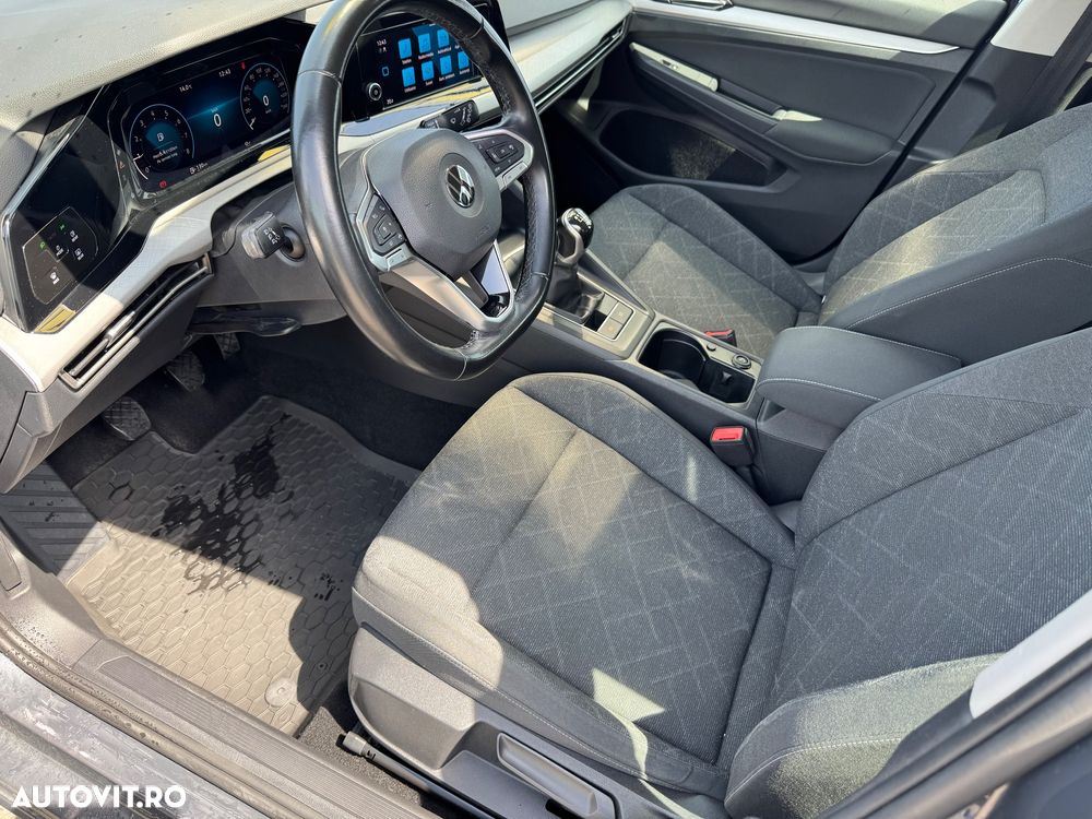 Volkswagen Golf - 6