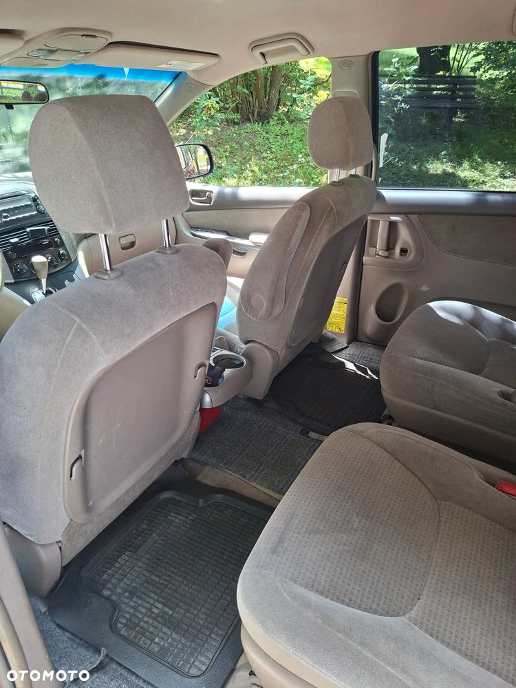 Toyota Sienna - 11