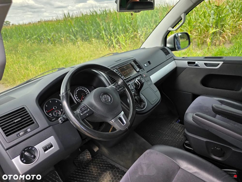 Volkswagen Multivan - 19