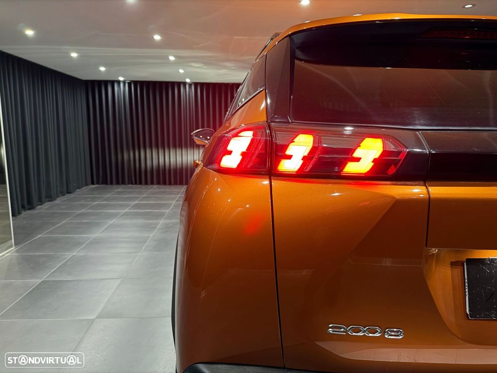 Peugeot 2008 1.2 PureTech Allure Pack - 39