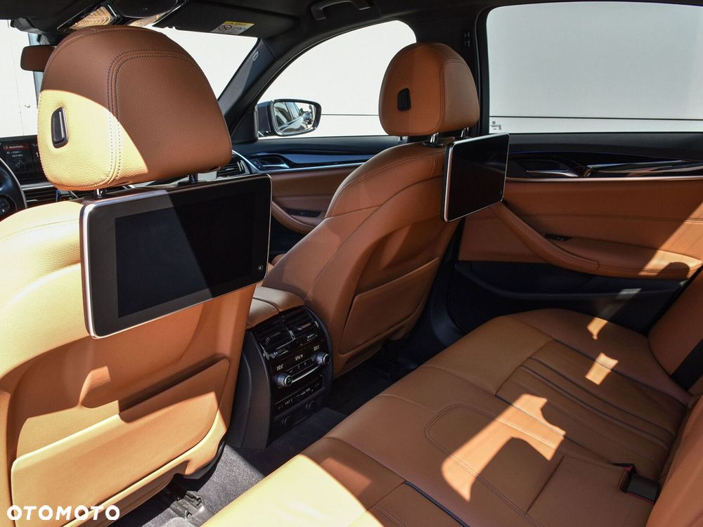 BMW Seria 5 530i GPF Luxury Line sport - 19