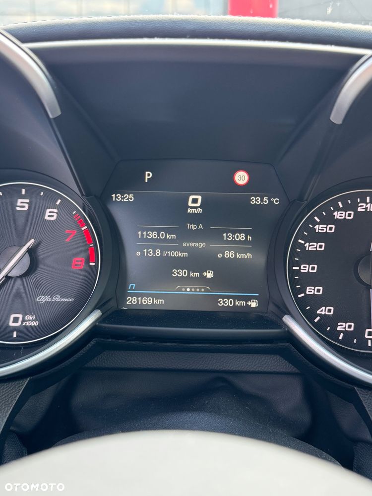 Alfa Romeo Giulia 2.9 Bi Turbo V6 Quadrifoglio - 15