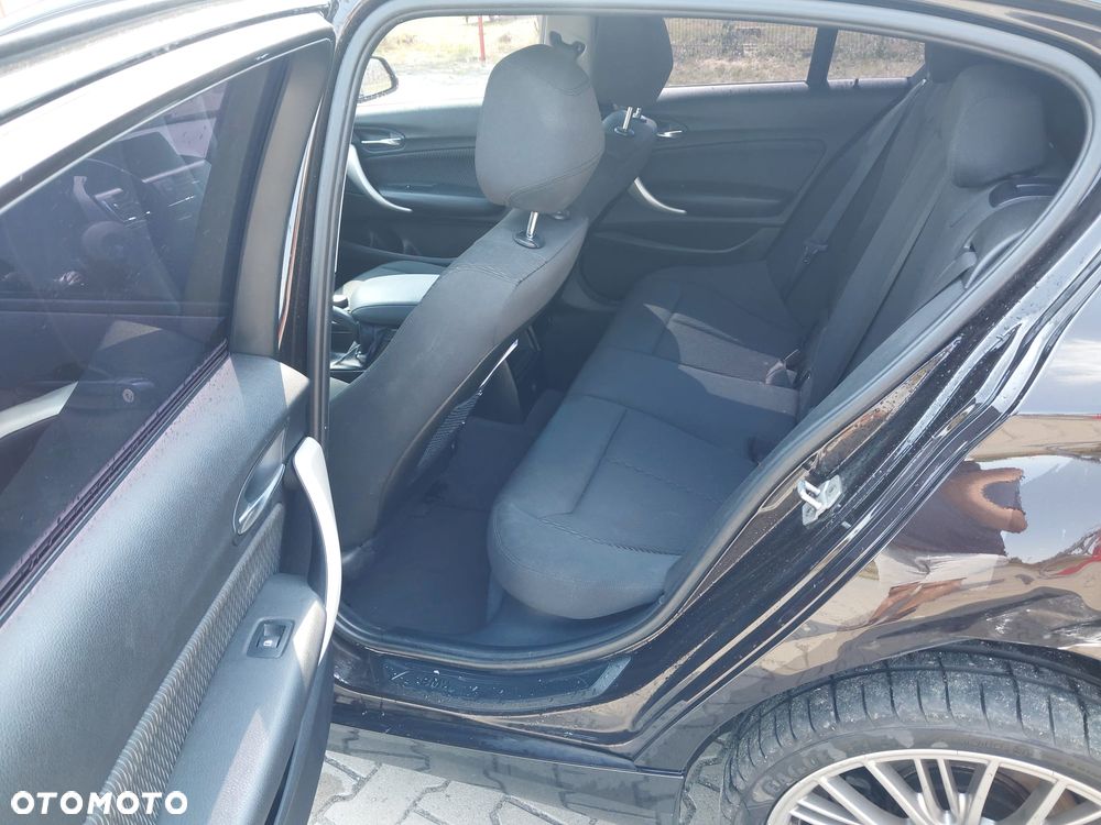 BMW Seria 1 116i - 13