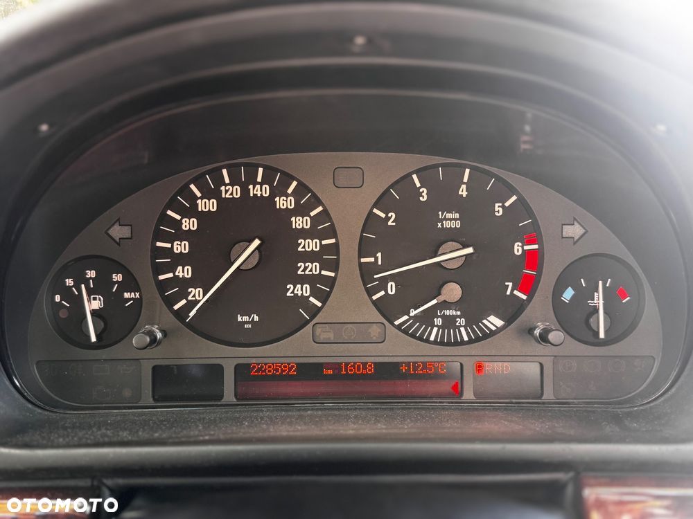 BMW Seria 5 - 13