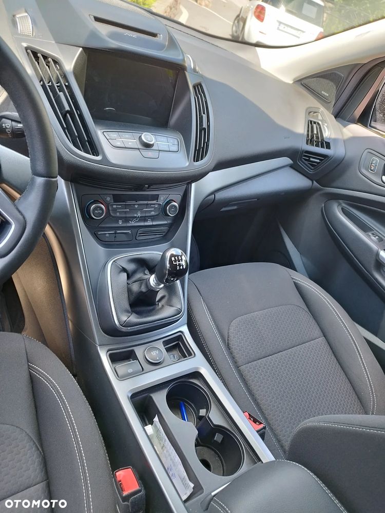 Ford Kuga - 9