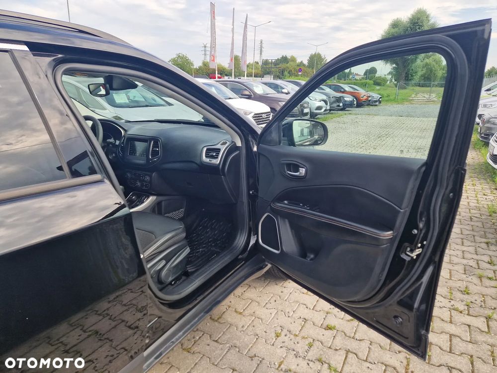 Jeep Compass - 31