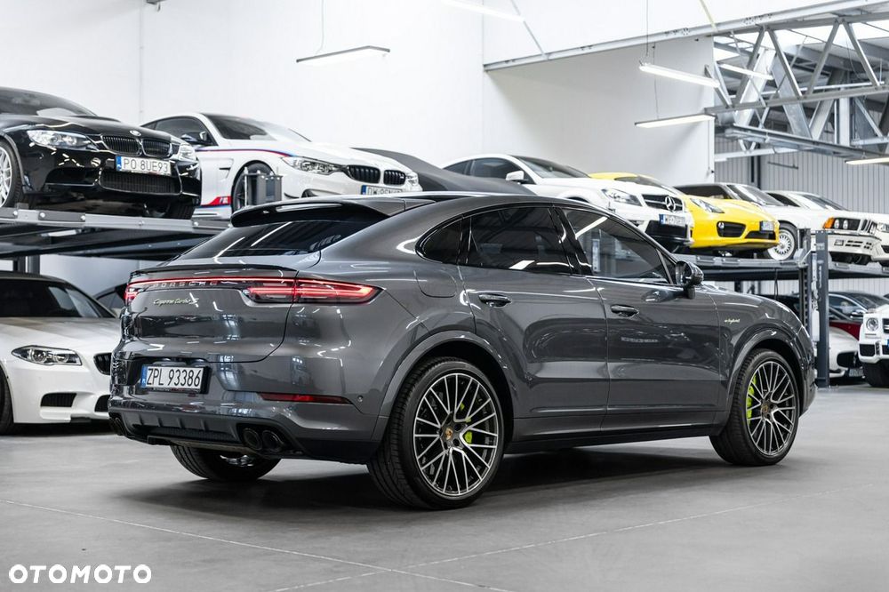 Porsche Cayenne - 10