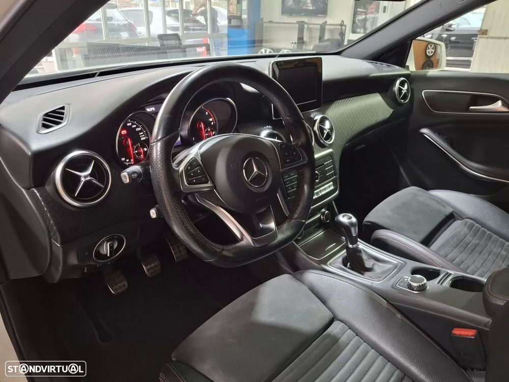 Mercedes-Benz A 180 d AMG Line - 10