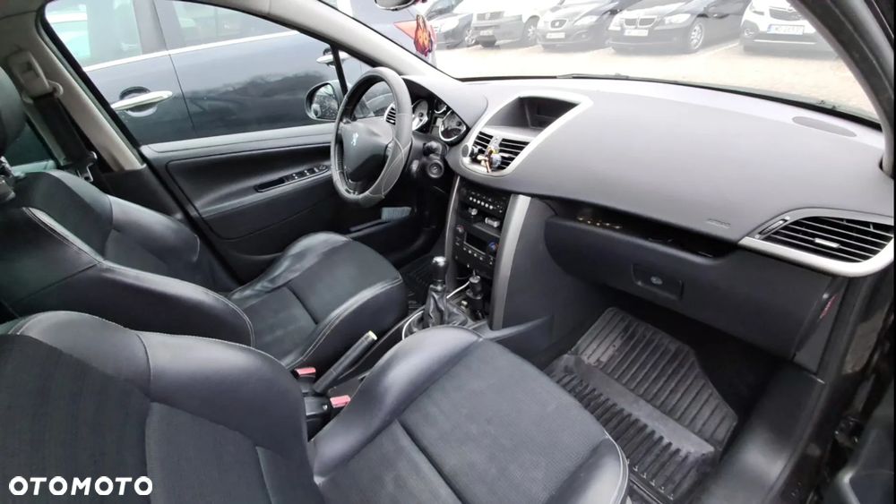 Peugeot 207 110 HDi FAP (Blue Lion) Business-Line - 11