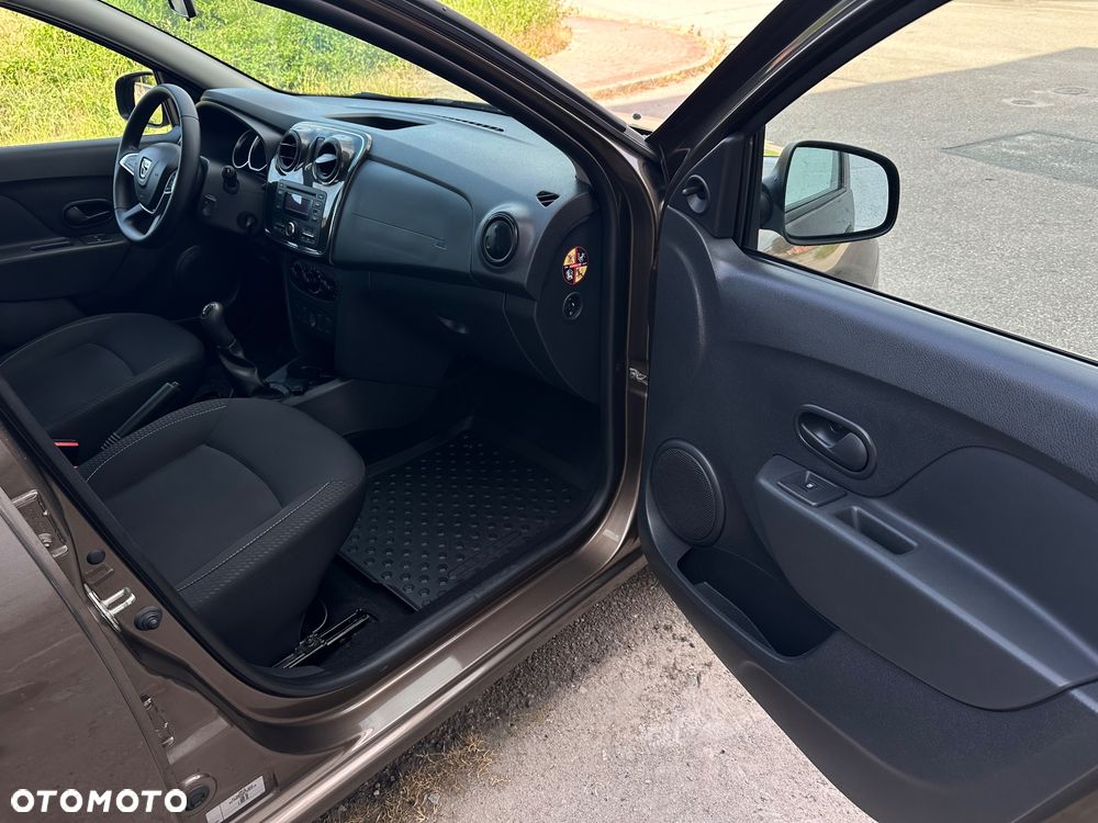 Dacia Logan 1.2 16V Laureate EU6 - 17