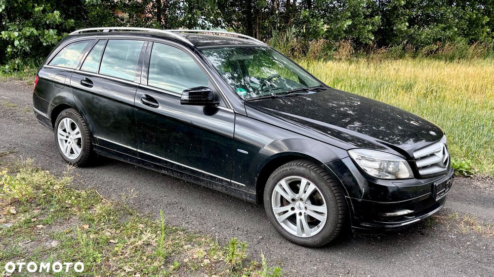 Mercedes-Benz Klasa C 180 CGI Automatik BlueEFFICIENCY Avantgarde - 5