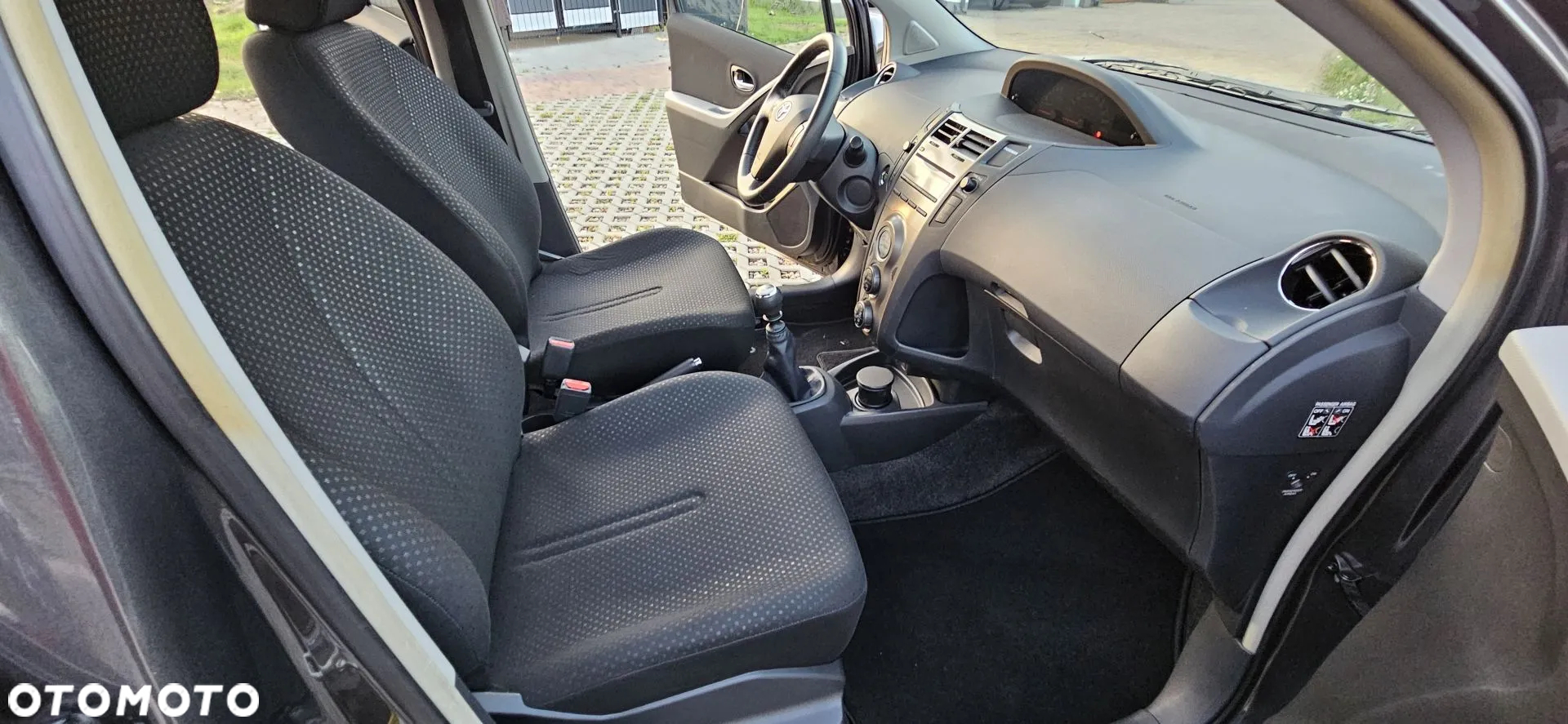 Toyota Yaris 1.33 Dynamic - 17