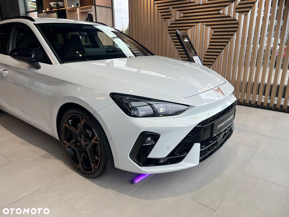 Cupra Leon Sportstourer 2.0 TSI 4Drive VZ DSG - 2