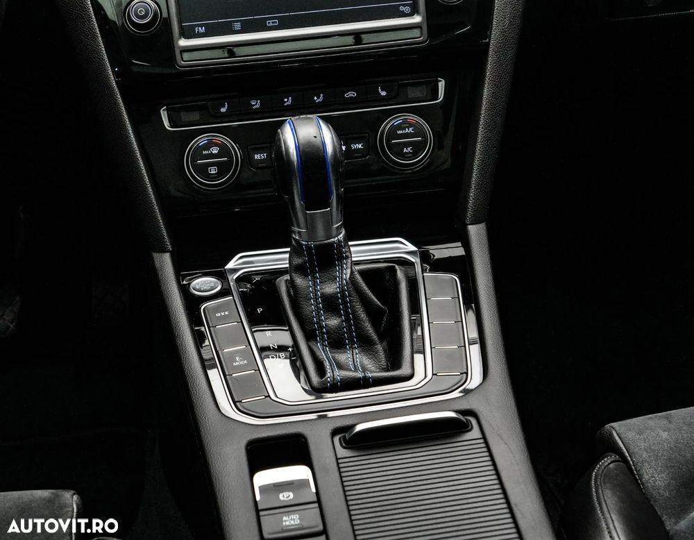 Volkswagen Passat - 23