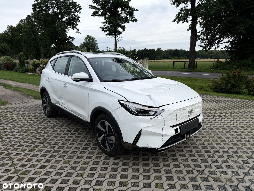 MG ZS Hybrid+ - 4