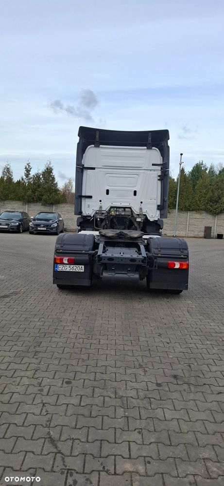 Mercedes-Benz 1843 - 6